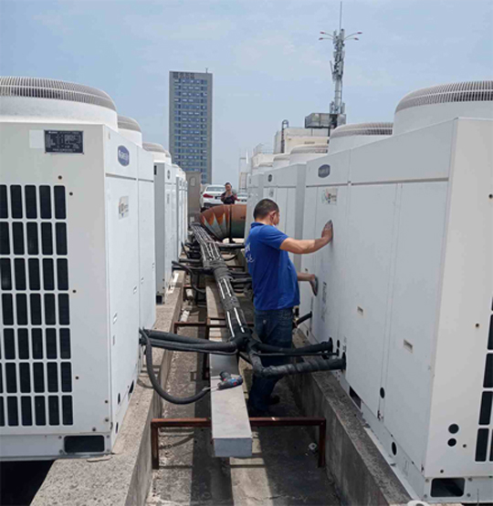 新青中央空调制热和不制冷系统维修方法